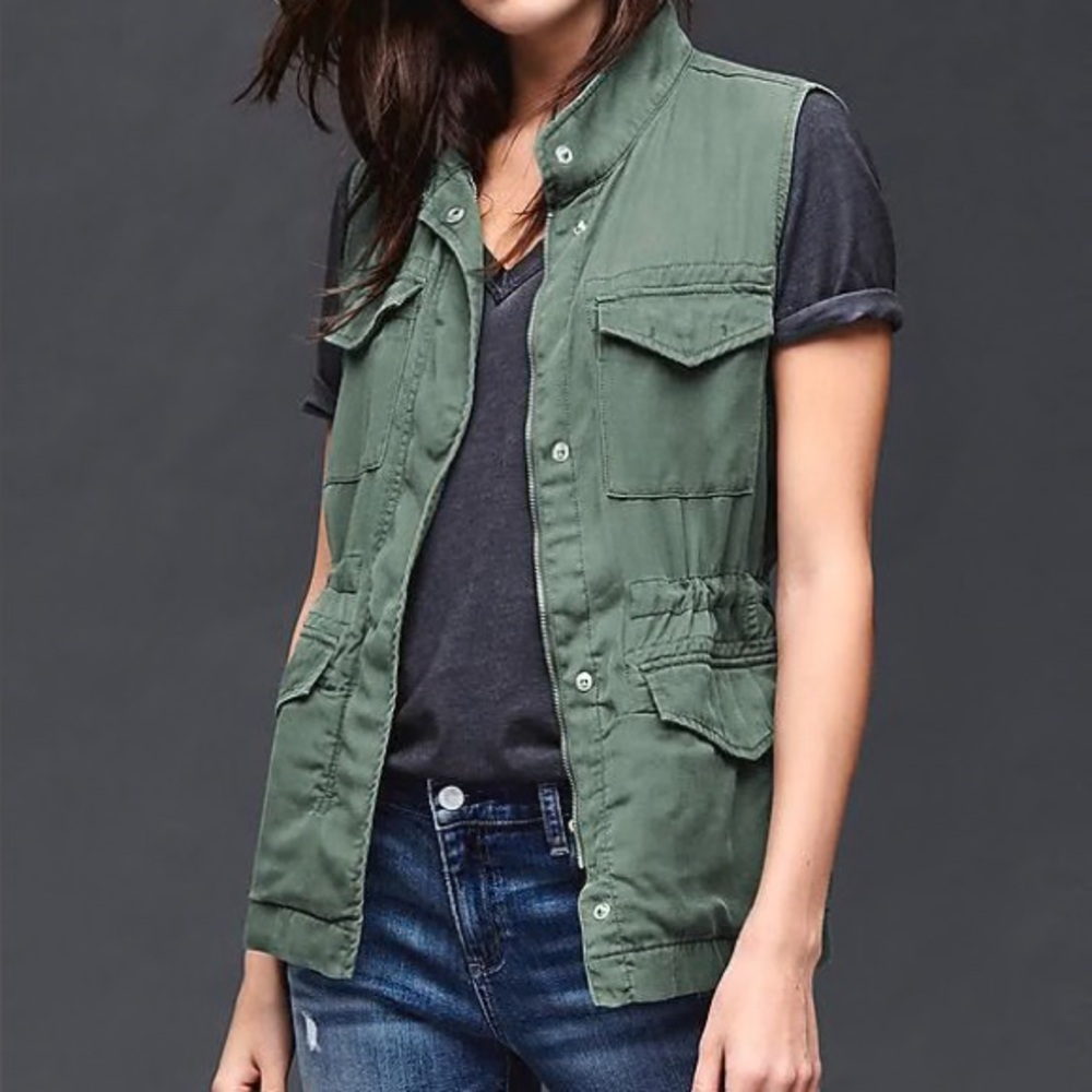 NWT Gap Green Utility Vest